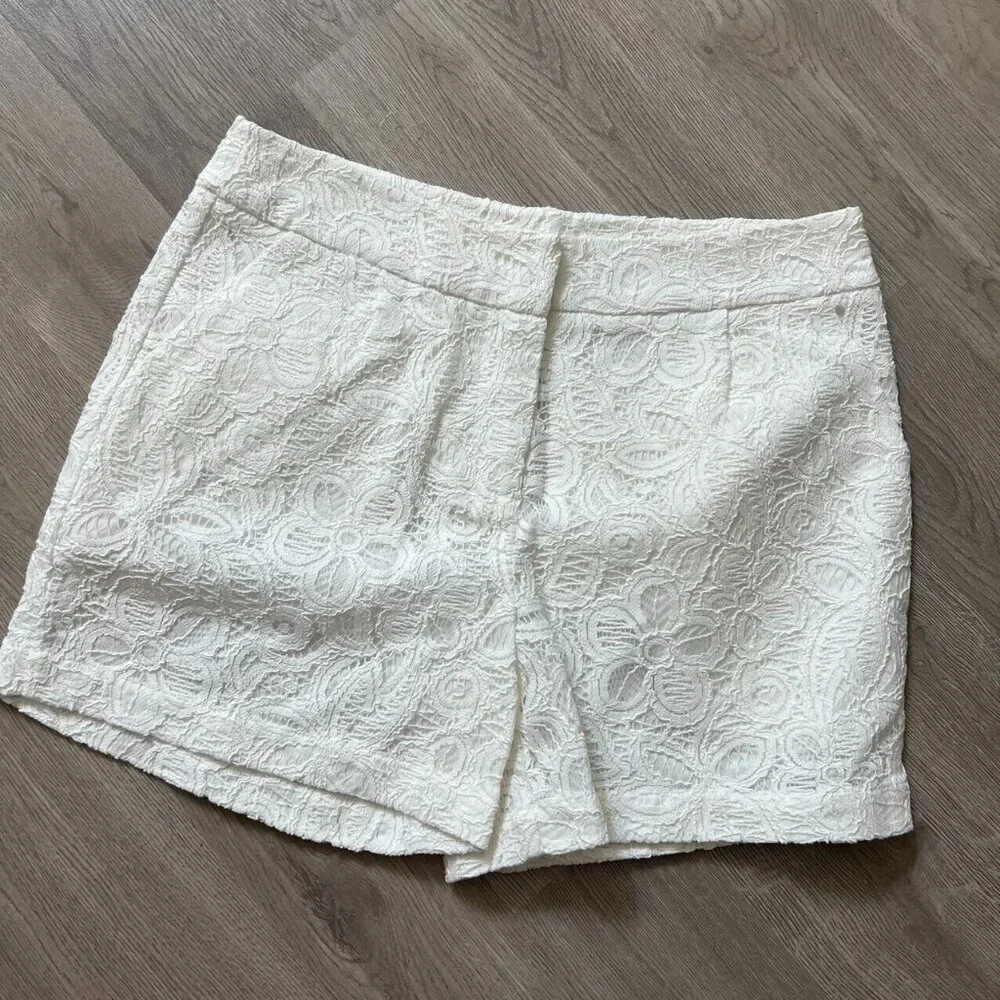 NWOT Shorts Women's Size 6 White Lace High Rise Zip Lined Cotton Blend W30 - Picture 2 of 6